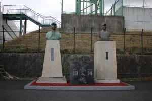 沢村栄治と西村幸生の銅像